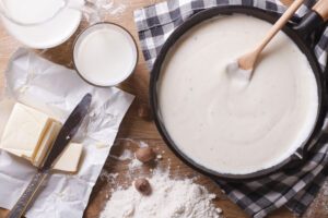 Bechamelsauce – Rezept & Anleitung für die Grundsoße Bechamelsauce