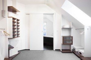 Begehbaren Kleiderschrank unter einer Dachschräge bauen – 4 günstige Ideen mit Pfiff Schrank in Dachschräge bauen