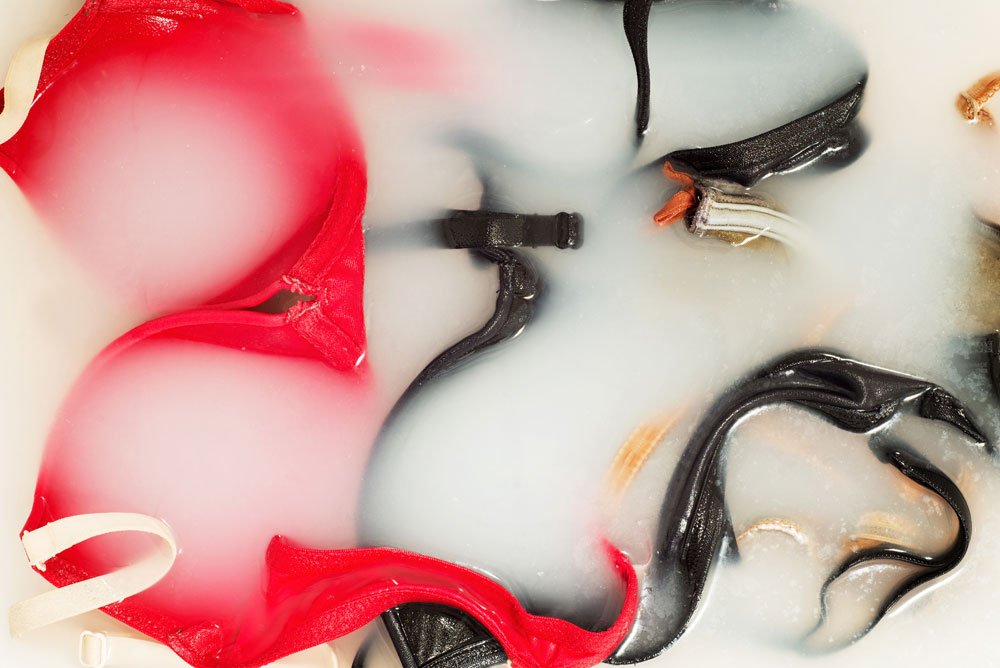 © nejuras / stock.adobe.com BH waschen - Handwäsche