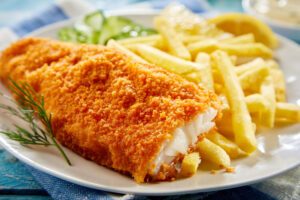Frittierter Fisch zu Pommes.