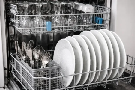Spülmaschine trocknet nicht – Mögliche Ursachen & Tipps