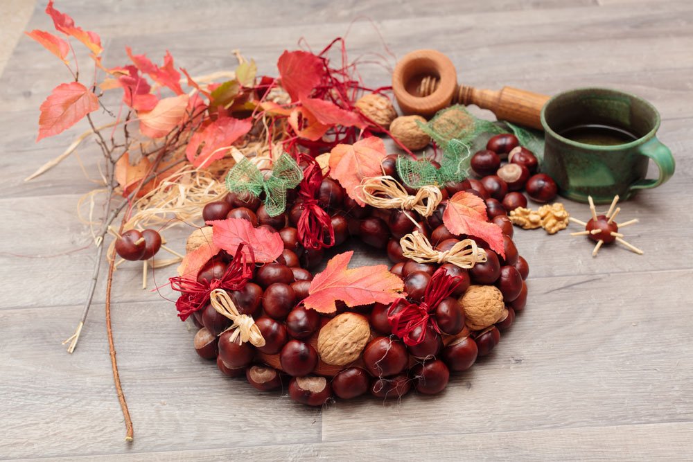 Herbstkranz aus Kastanien Kastanien-Herbstkranz