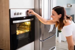 Restwärme von Backofen und Herd sinnvoll nutzen – 8 Tipps Restwärme von Backofen und Herd sinnvoll nutzen