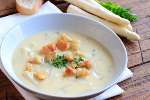 Spargelcremesuppe – Rezept & köstliche Ideen zur Verfeinerung Spargelcremesuppe