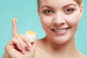 4 Tipps gegen spröde und rissige Lippen spröde Lippen Pflege Tipps