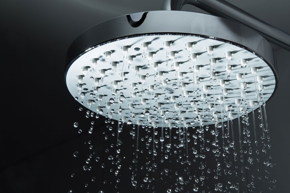 Wasserflecken Dusche