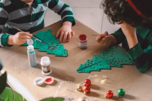 Weihnachtsdeko basteln – 5 kreative Ideen für Erwachsene & Kinder Weihnachtsdeko basteln - 5 kreative Ideen für Erwachsene & Kinder