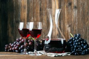 Wein dekantieren